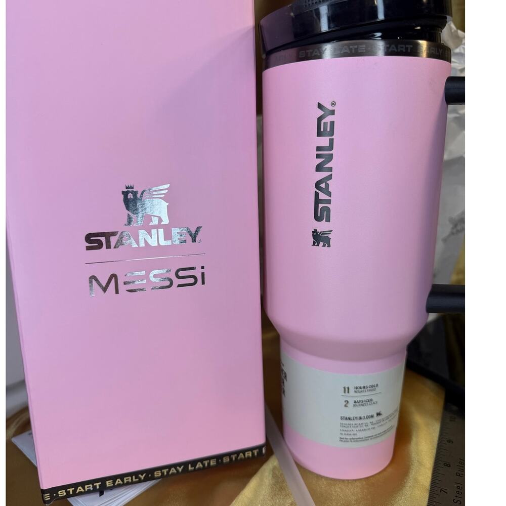 Stanley Messi Goat Pink 40 oz Tumbler Limited Edition Brand New Box 70-36773-001
